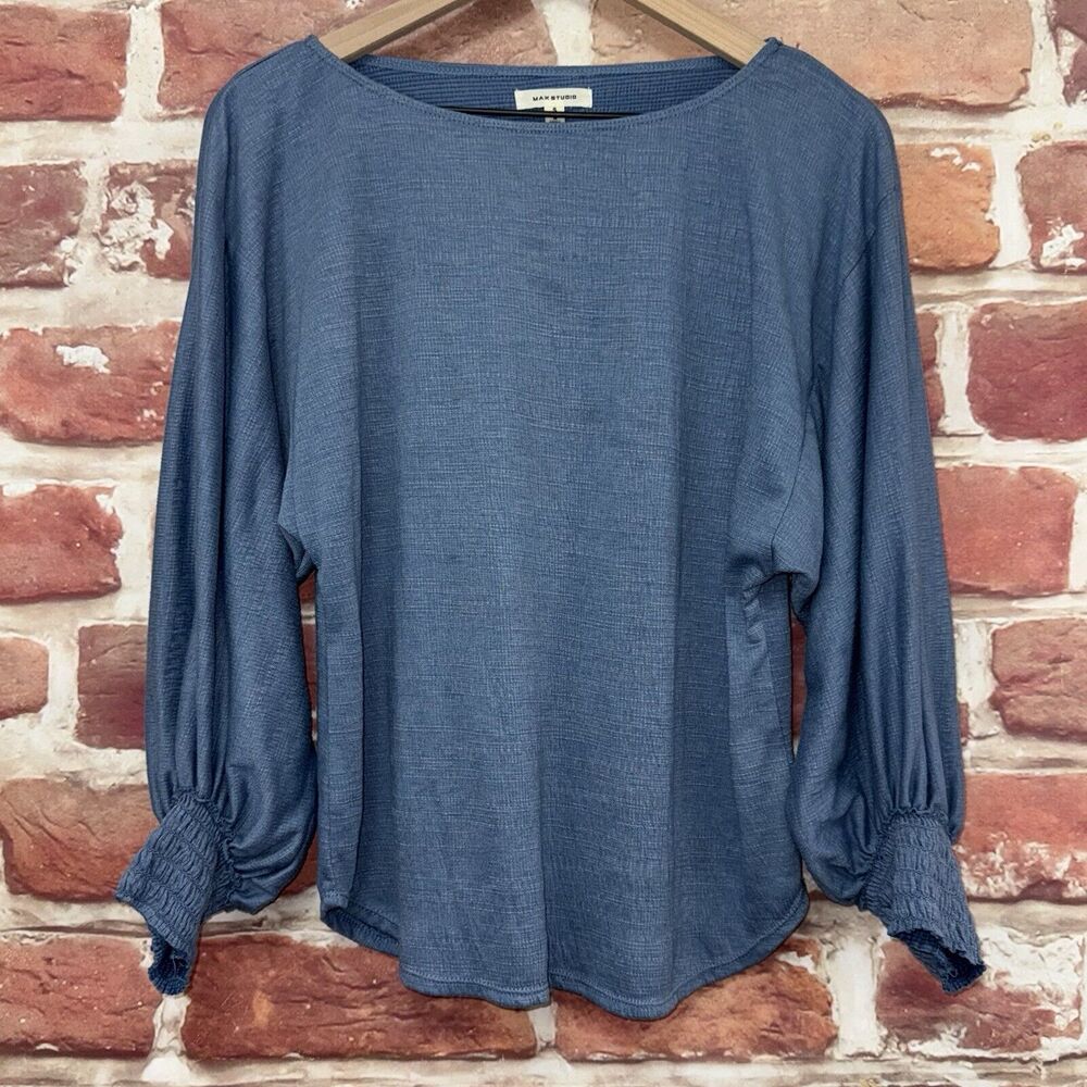 Max Studio Top Shirt Women's Small Blue Knit Stretchy Casual Smocked Sleeves